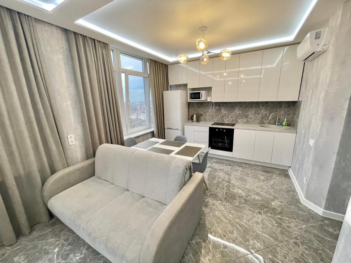 Сozy 704 Sunrise Apartments On The 22Nd Floor In The Center Odesa Exterior foto